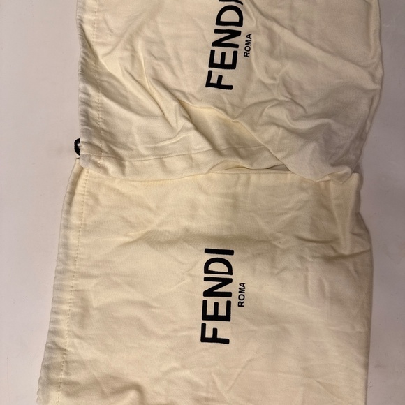 FENDI Signature Logo Casual Sneakers In White 38 - Picture 7 of 7